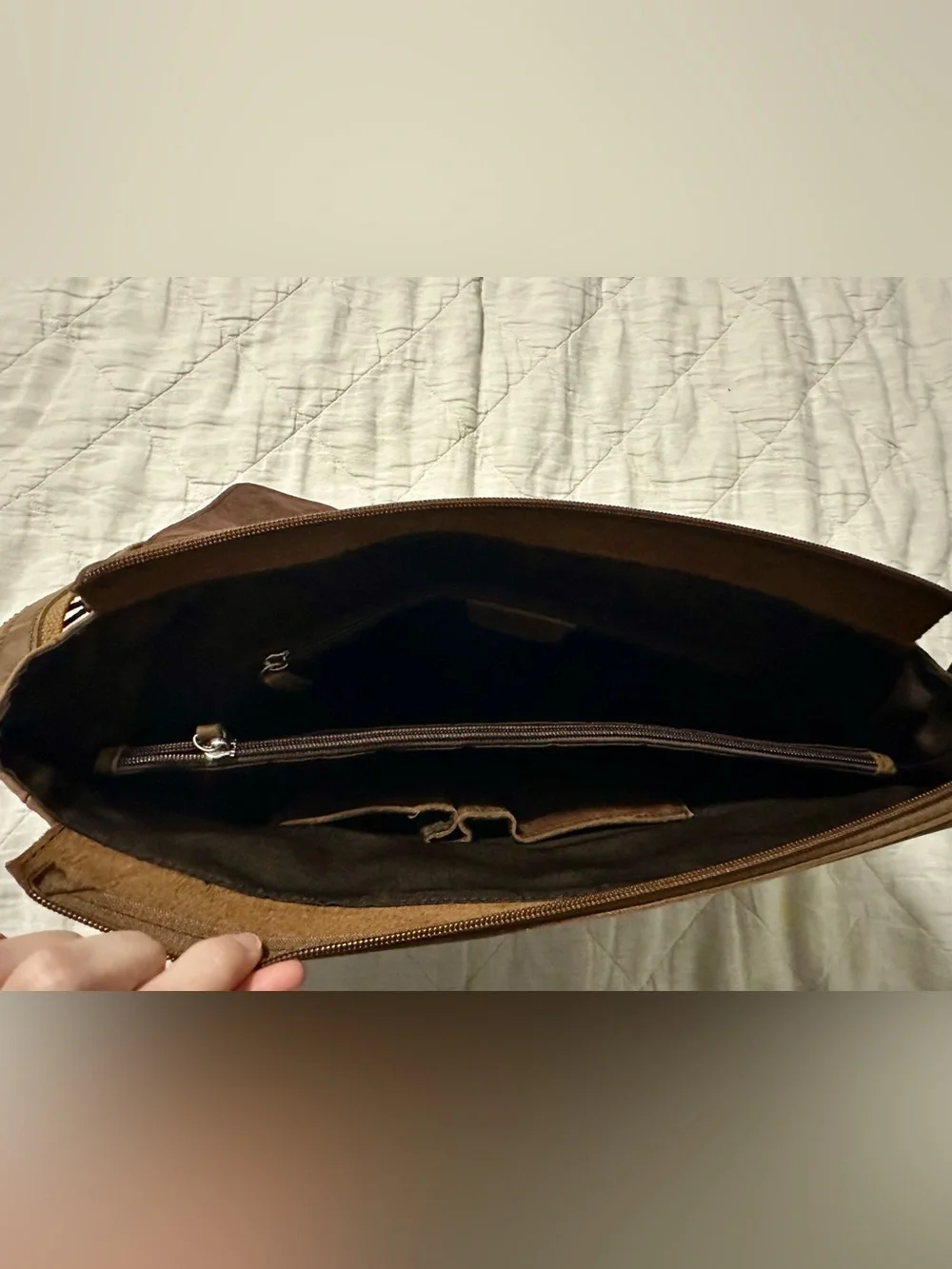 Classic Brown Leather Messenger Bag for Men - Timeless Style